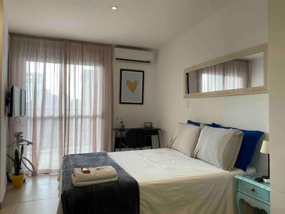 Apartamento Sh66 Viva Com Varanda Na Bela Cintra *